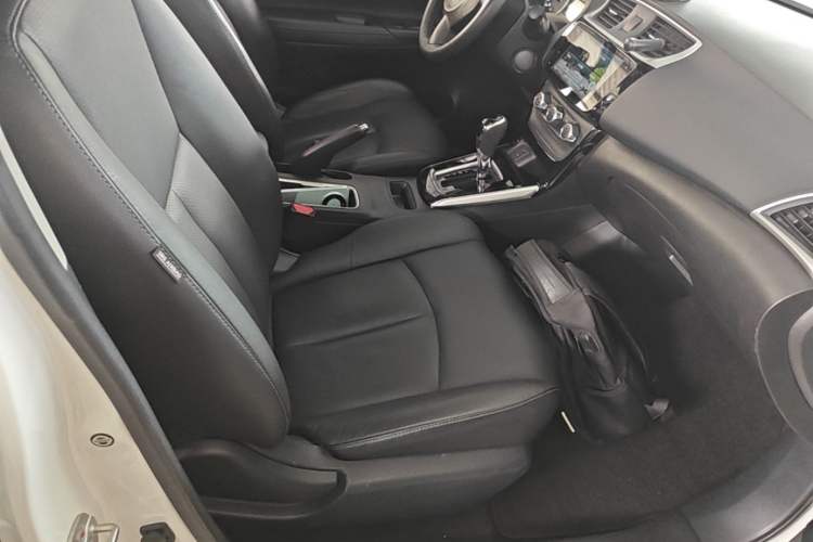 Used Nissan Sylphy 2019 1.6XV CVT Smart Connect Luxury Edition China VI Standard Right Front Seat