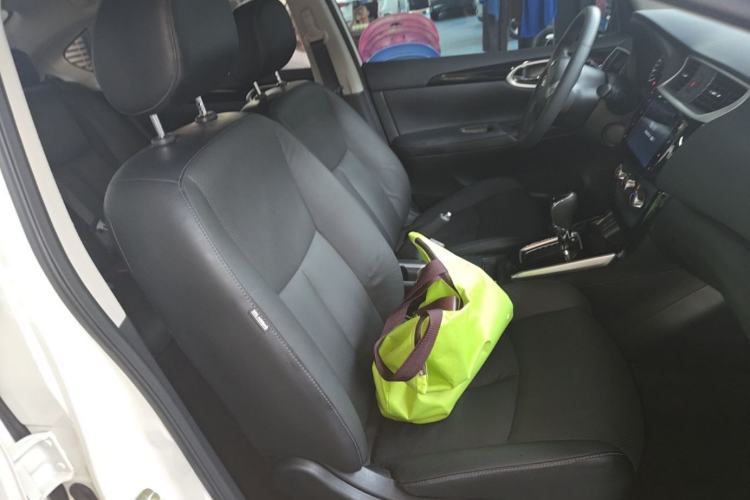 Used Nissan Sylphy 2019 1.6XV CVT Smart Connect Luxury Edition China VI Standard Right Front Seat