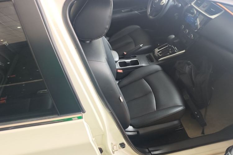 Used Nissan Sylphy 2019 Classic 1.6XL CVT Luxury Edition Right Front Seat