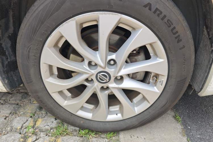 Used Nissan Sylphy 2019 1.6XV CVT Smart Connect Luxury Edition China VI Standard Right Front Wheel Hub