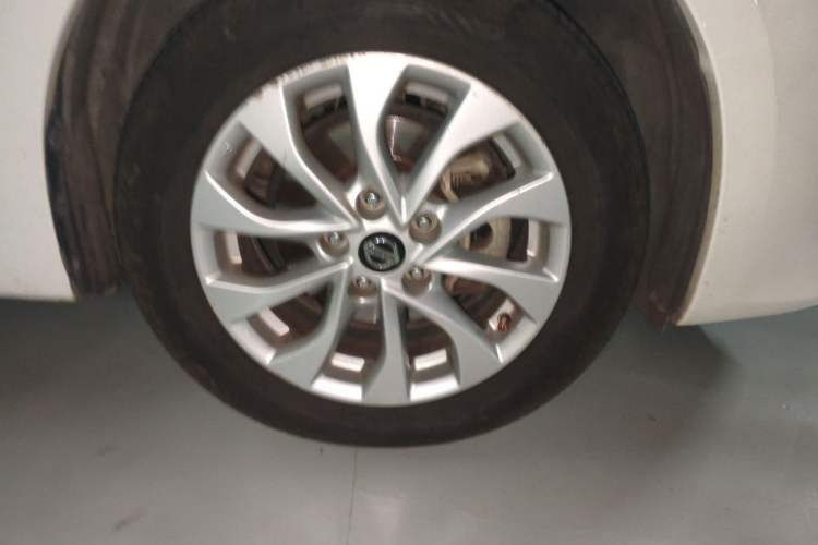Used Nissan Sylphy 2019 1.6XV CVT Smart Connect Luxury Edition China V Standard Right Front Wheel Hub