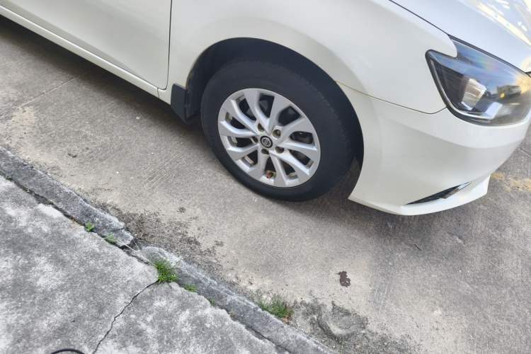 Used Nissan Sylphy 2019 1.6XV CVT Smart Connect Luxury Edition China VI Standard Right Front Wheel Hub