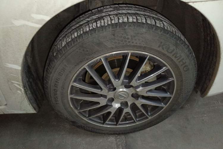 Used Nissan Sylphy 2019 Classic 1.6XE CVT Comfort Edition Right Front Wheel Hub