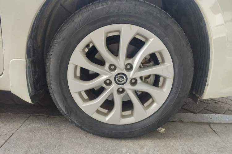 Used Nissan Sylphy 2019 1.6XV CVT Smart Connect Luxury Edition China VI Standard Right Front Wheel Hub
