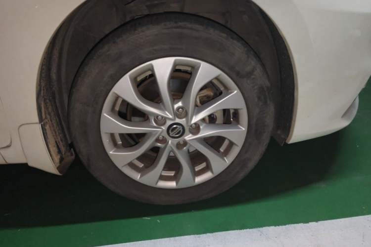 Used Nissan Sylphy 2019 1.6XV CVT Smart Connect Luxury Edition China V Standard Right Front Wheel Hub
