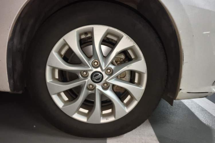 Used Nissan Sylphy 2019 1.6XV CVT Smart Connect Luxury Edition China VI Standard Right Front Wheel Hub