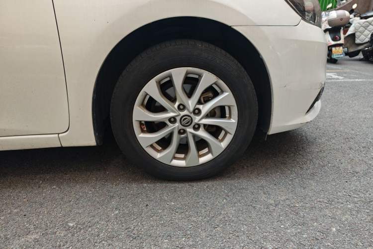Used Nissan Sylphy 2019 1.6XV CVT Smart Connect Luxury Edition China VI Standard Right Front Wheel Hub