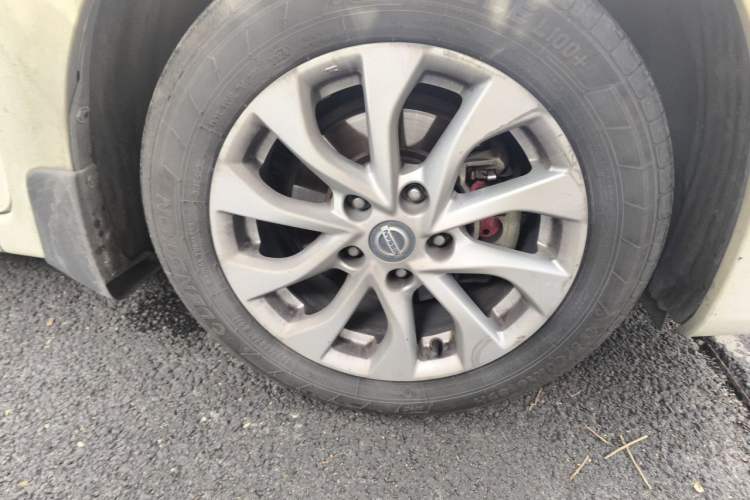 Used Nissan Sylphy 2019 1.6XV CVT Smart Connect Luxury Edition China VI Standard Right Front Wheel Hub