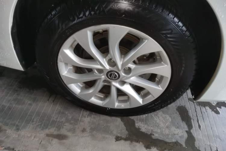 Used Nissan Sylphy 2019 1.6XV CVT Smart Connect Luxury Edition China VI Standard Right Front Wheel Hub