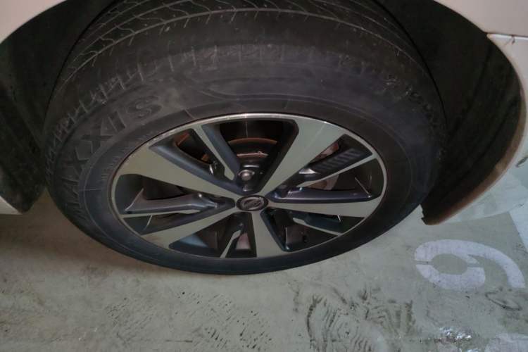 Used Nissan Sylphy 2019 Classic 1.6XE CVT Comfort Edition Right Front Wheel Hub