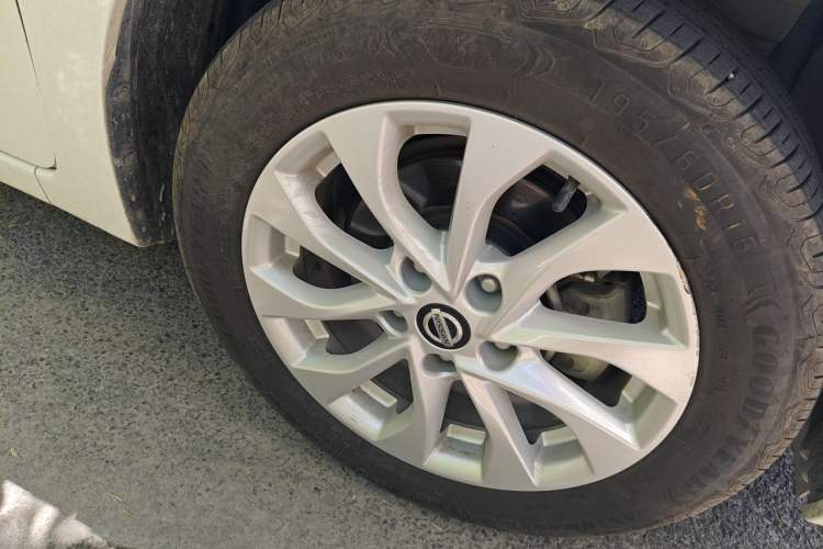 Used Nissan Sylphy 2019 Classic 1.6XL CVT Luxury Edition Right Front Wheel Hub