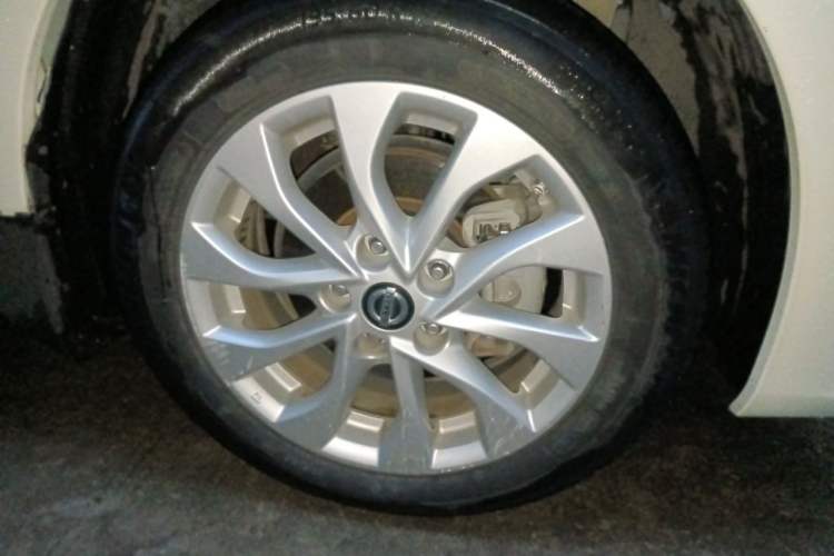 Used Nissan Sylphy 2019 1.6XV CVT Smart Connect Luxury Edition China VI Standard Right Front Wheel Hub