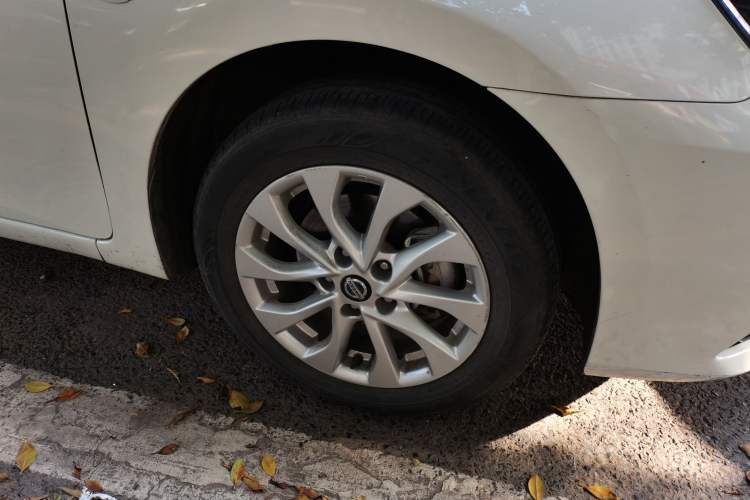 Used Nissan Sylphy 2019 1.6XV CVT Smart Connect Luxury Edition China V Standard Right Front Wheel Hub
