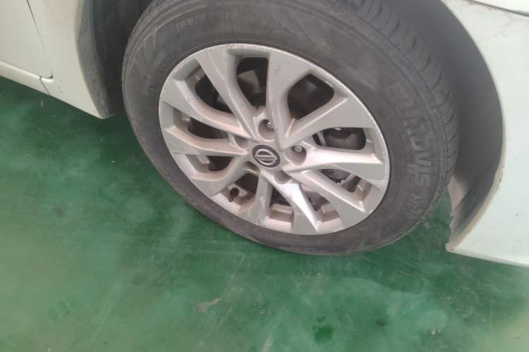 Used Nissan Sylphy 2019 1.6XV CVT Smart Connect Luxury Edition China V Standard Right Front Wheel Hub