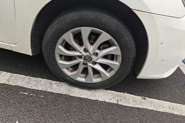 Used Nissan Sylphy 2019 1.6XV CVT Smart Connect Luxury Edition China V Standard Right Front Wheel Hub