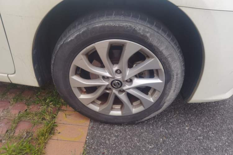 Used Nissan Sylphy 2019 1.6XV CVT Smart Connect Luxury Edition China VI Standard Right Front Wheel Hub