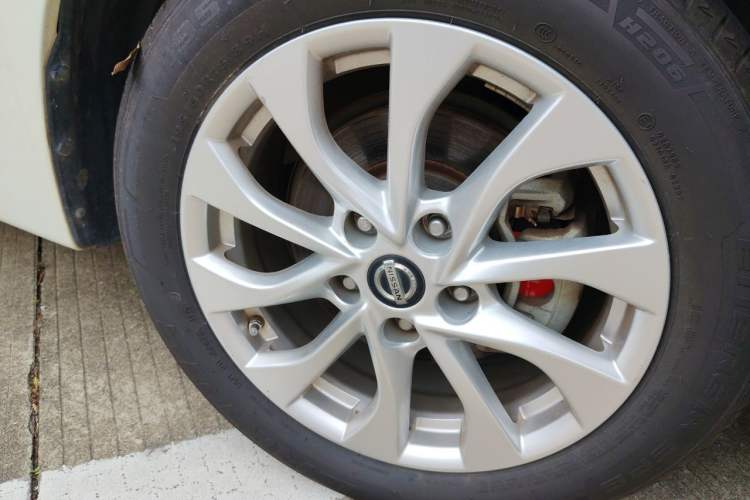 Used Nissan Sylphy 2019 Classic 1.6XE CVT Comfort Edition Right Front Wheel Hub