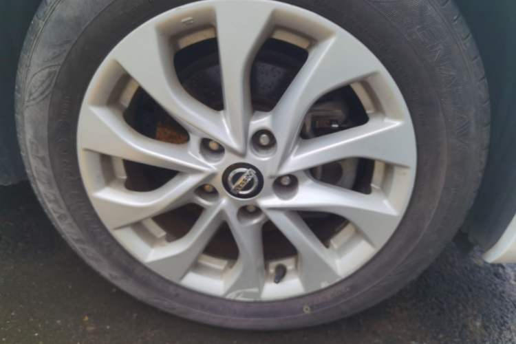 Used Nissan Sylphy 2019 1.6XV CVT Smart Connect Prestige Edition China VI Standard Right Front Wheel Hub