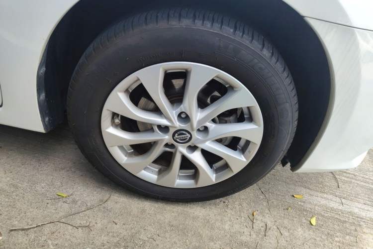 Used Nissan Sylphy 2019 1.6XV CVT Smart Connect Luxury Edition China VI Standard Right Front Wheel Hub