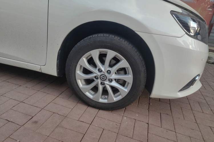 Used Nissan Sylphy 2019 1.6XV CVT Smart Connect Luxury Edition China V Standard Right Front Wheel Hub