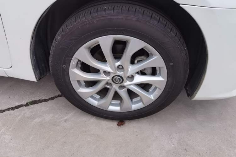 Used Nissan Sylphy 2019 1.6XV CVT Smart Connect Luxury Edition China V Standard Right Front Wheel Hub