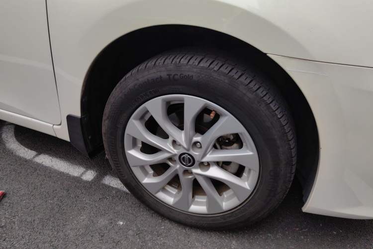 Used Nissan Sylphy 2019 1.6XV CVT Smart Connect Luxury Edition China V Standard Right Front Wheel Hub