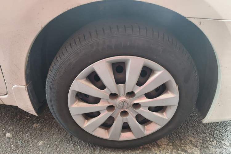 Used Nissan Sylphy 2019 Classic 1.6XE Manual Comfort Edition Right Front Wheel Hub