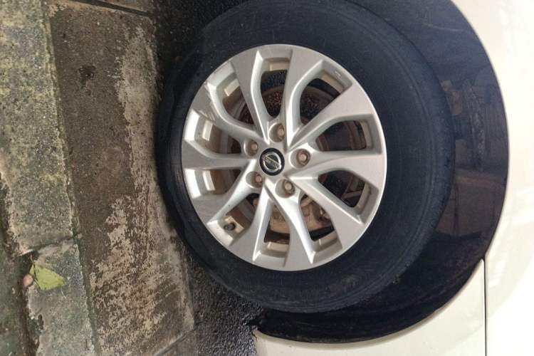 Used Nissan Sylphy 2019 1.6XV CVT Smart Connect Luxury Edition China VI Standard Right Front Wheel Hub