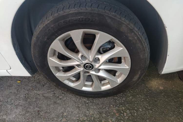 Used Nissan Sylphy 2019 1.6XV CVT Smart Connect Luxury Edition China V Standard Right Front Wheel Hub