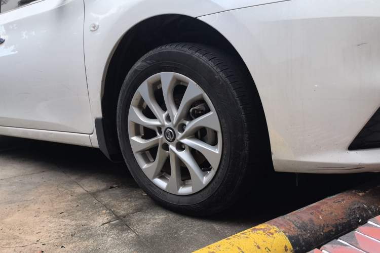 Used Nissan Sylphy 2019 Classic 1.6XL CVT Luxury Edition Right Front Wheel Hub