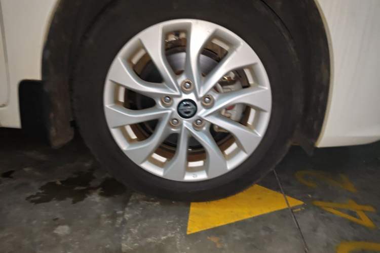 Used Nissan Sylphy 2019 1.6XV CVT Smart Connect Luxury Edition China VI Standard Right Front Wheel Hub