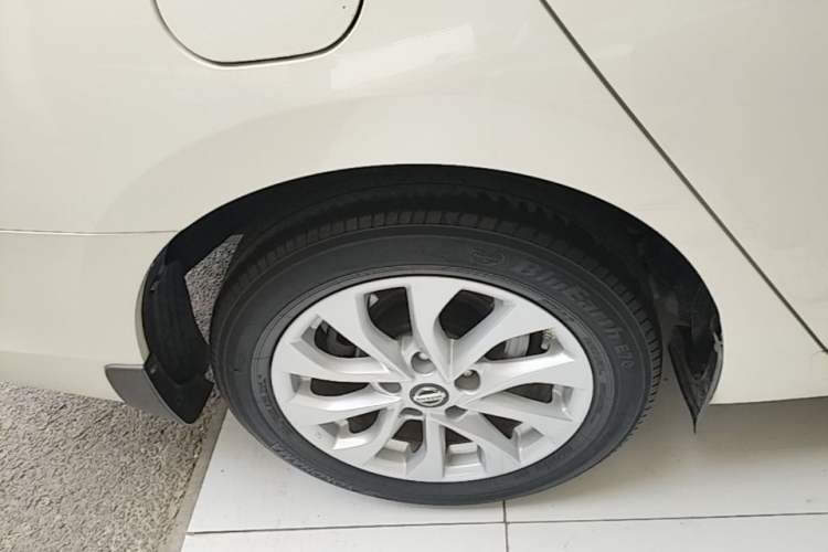 Used Nissan Sylphy 2019 1.6XV CVT Smart Connect Luxury Edition China V Standard Right Rear Wheel Hub