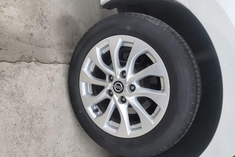 Used Nissan Sylphy 2019 1.6XV CVT Smart Connect Luxury Edition China VI Standard Right Rear Wheel Hub