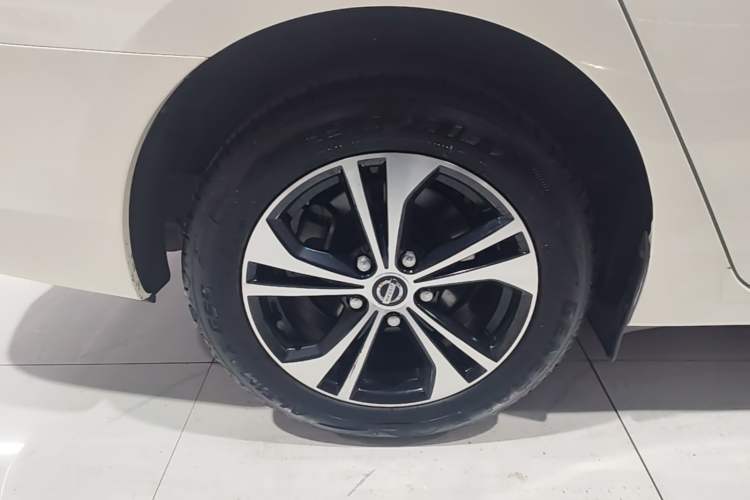 Used Nissan Sylphy 2019 Classic 1.6XE Manual Comfort Edition Right Rear Wheel Hub