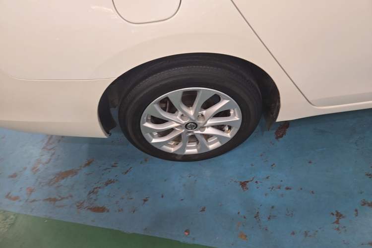 Used Nissan Sylphy 2019 1.6XV CVT Smart Connect Luxury Edition China VI Standard Right Rear Wheel Hub