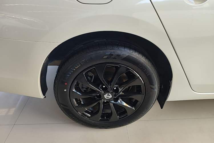 Used Nissan Sylphy 2019 1.6XV CVT Smart Connect Luxury Edition China VI Standard Right Rear Wheel Hub