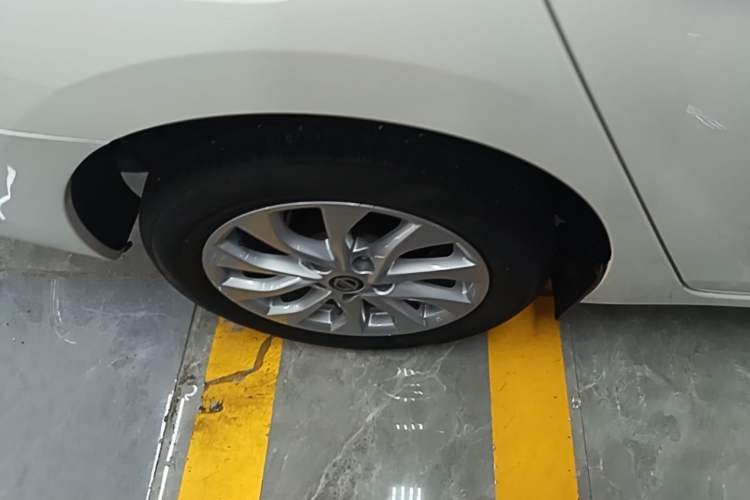 Used Nissan Sylphy 2019 1.6XV CVT Smart Connect Luxury Edition China VI Standard Right Rear Wheel Hub