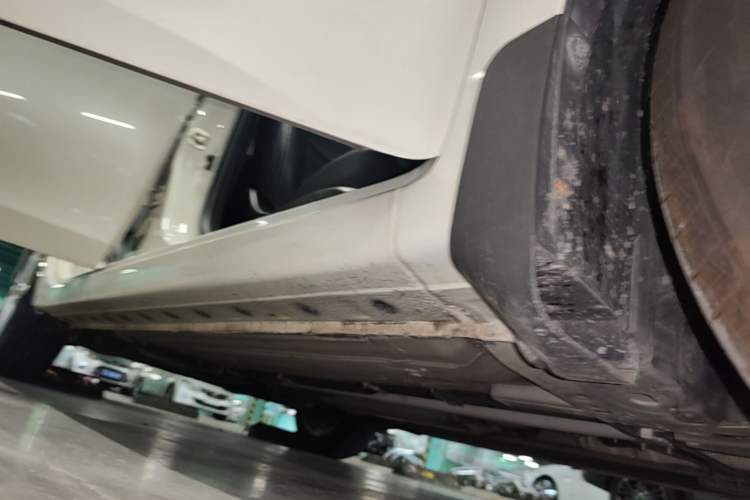 Used Nissan Sylphy 2019 Classic 1.6XE CVT Comfort Edition Right Side Sill