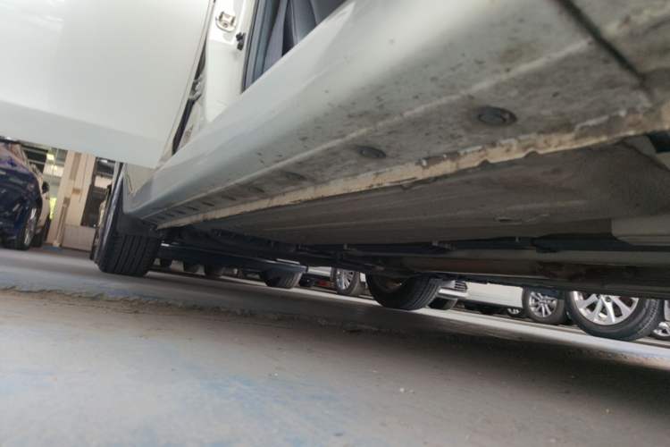 Used Nissan Sylphy 2019 1.6XV CVT Smart Connect Luxury Edition China VI Standard Right Side Sill