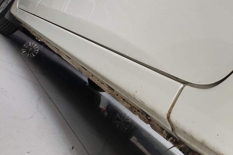 Used Nissan Sylphy 2019 1.6XV CVT Smart Connect Luxury Edition China VI Standard Right Side Sill