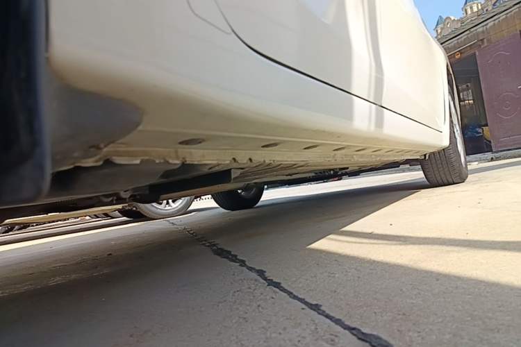Used Nissan Sylphy 2019 1.6XV CVT Smart Connect Luxury Edition China VI Standard Right Side Sill