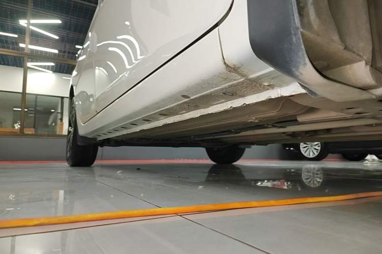 Used Nissan Sylphy 2019 Classic 1.6XE CVT Comfort Edition Right Side Sill