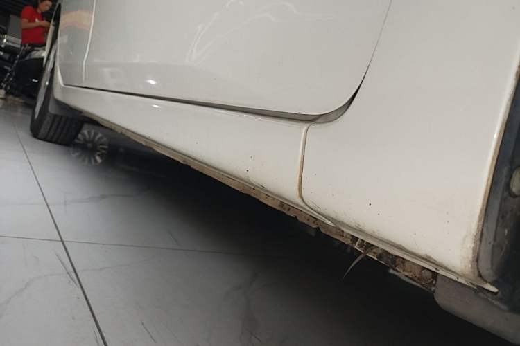 Used Nissan Sylphy 2019 1.6XV CVT Smart Connect Luxury Edition China VI Standard Right Side Sill