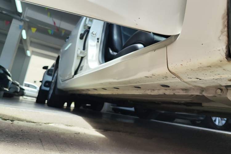 Used Nissan Sylphy 2019 1.6XV CVT Smart Connect Luxury Edition China VI Standard Right Side Sill