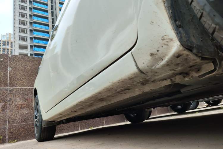 Used Nissan Sylphy 2019 Classic 1.6XE CVT Comfort Edition Right Side Sill