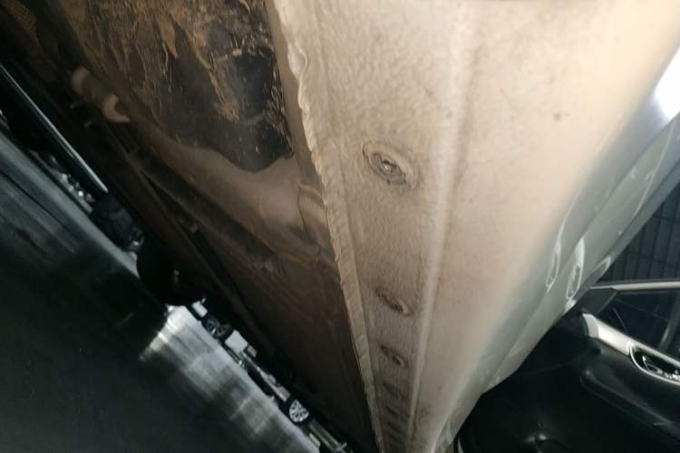 Used Nissan Sylphy 2019 Classic 1.6XE CVT Comfort Edition Right Side Sill
