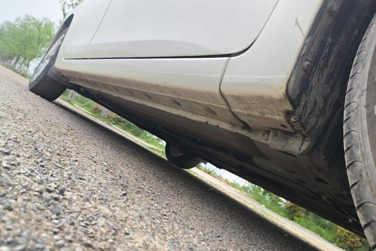 Used Nissan Sylphy 2019 1.6XV CVT Smart Connect Luxury Edition China VI Standard Right Side Sill
