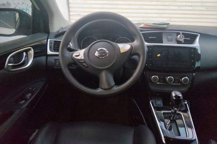 Used Nissan Sylphy 2019 1.6XV CVT Smart Connect Luxury Edition China VI Standard Steering Wheel