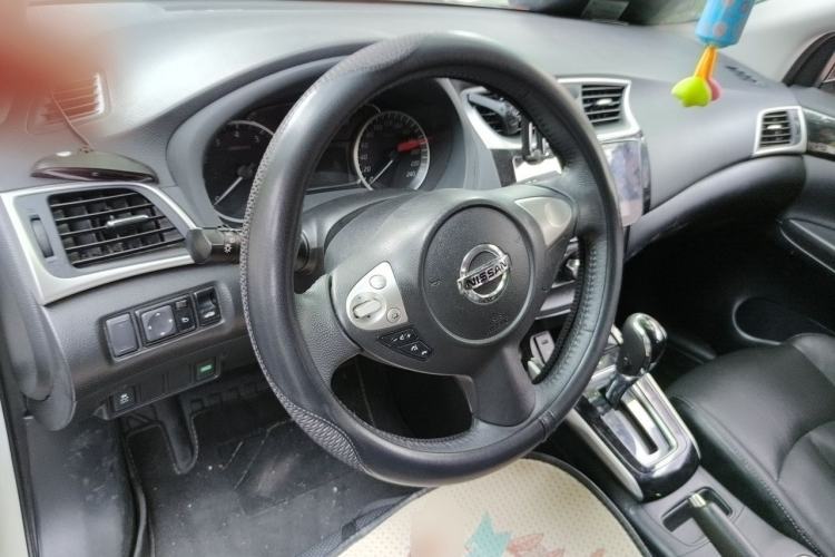 Used Nissan Sylphy 2019 1.6XV CVT Smart Connect Luxury Edition China VI Standard Steering Wheel