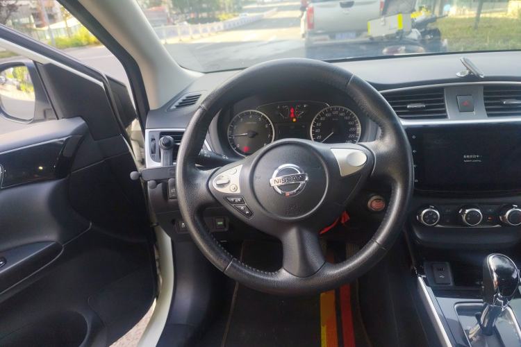 Used Nissan Sylphy 2019 1.6XV CVT Smart Connect Luxury Edition China V Standard Steering Wheel